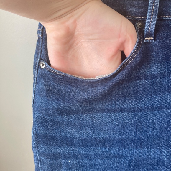 Levi Strauss Jean Shorts - Picture 3 of 8